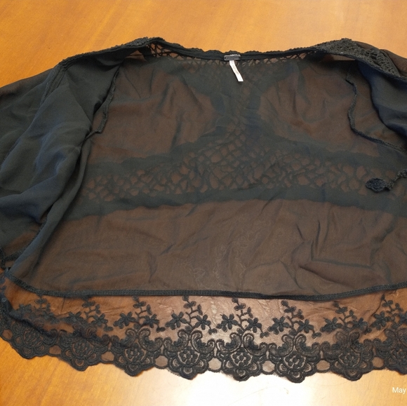 🌺Poof ❤️❤️black long sleeve top - Picture 1 of 9